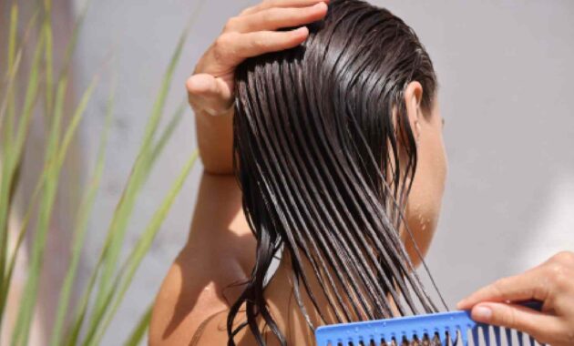 How to comb your hair to promote hair growth