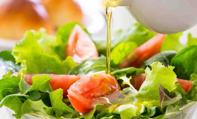 5 healthy homemade salad dressings for your weight loss goals