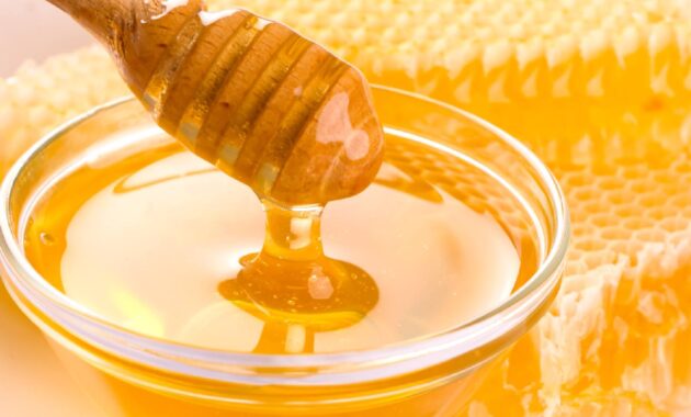 6 Sweet Benefits of Honey