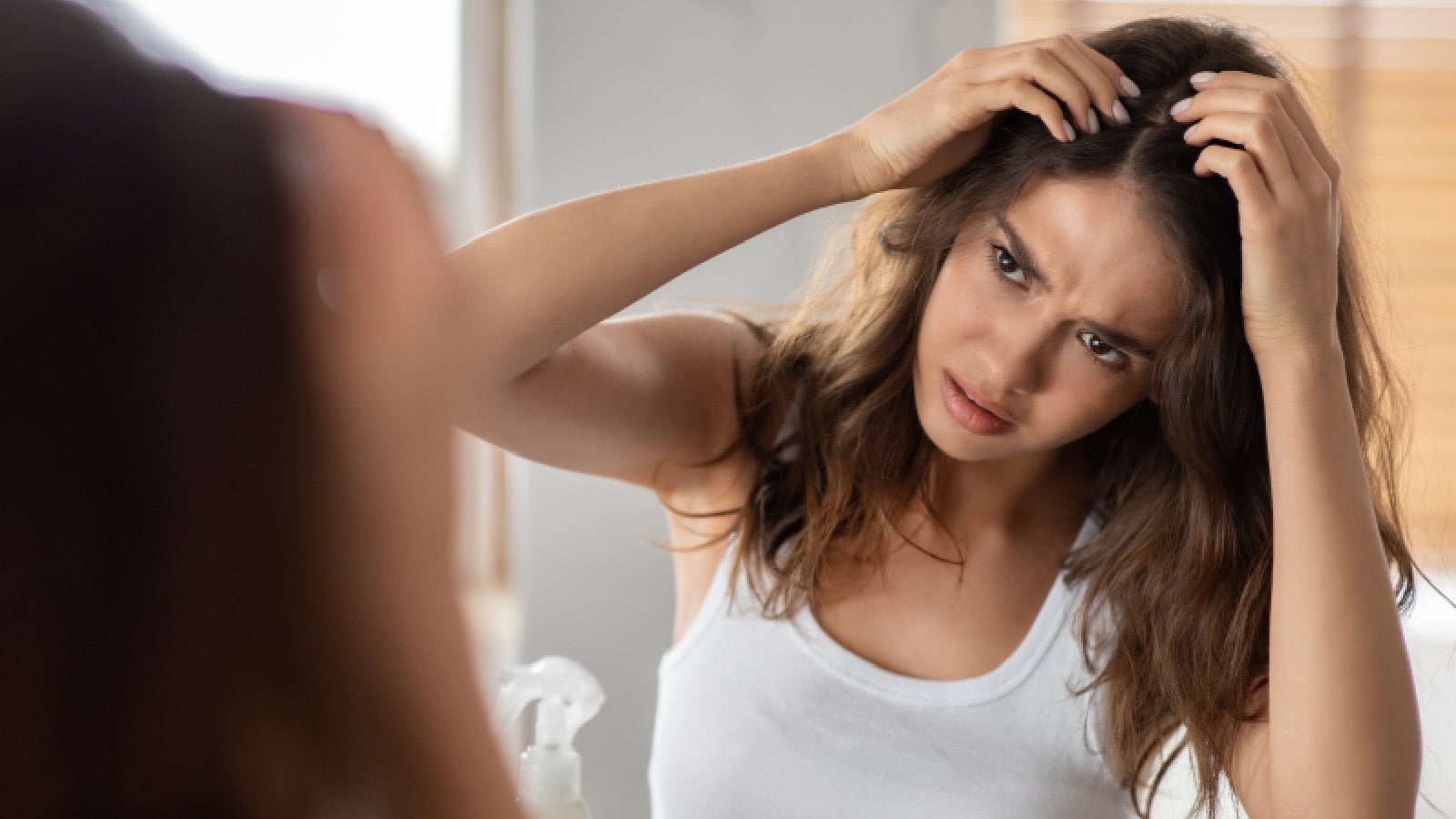 Scalp build-up: Causes and ways to deal with sebum