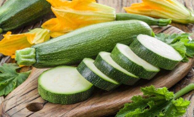 6 health benefits of zucchini for overall health