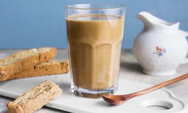 Coffee or tea: What is healthier to drink in the morning