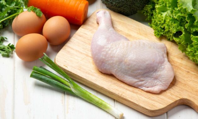 Chicken or eggs: Which is a better source of protein?