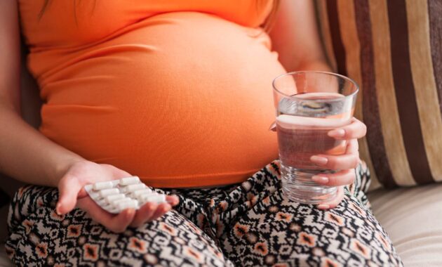 Pros and cons of taking iron supplements during pregnancy