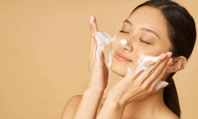 6 best salicylic acid face wash for oily skin