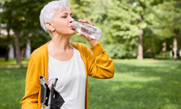 Dehydration in older adults: Causes and symptoms