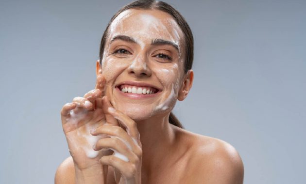 Best Minimalist face wash: 5 top choices for deep cleansing