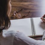 9 benefits of journaling and how to do it