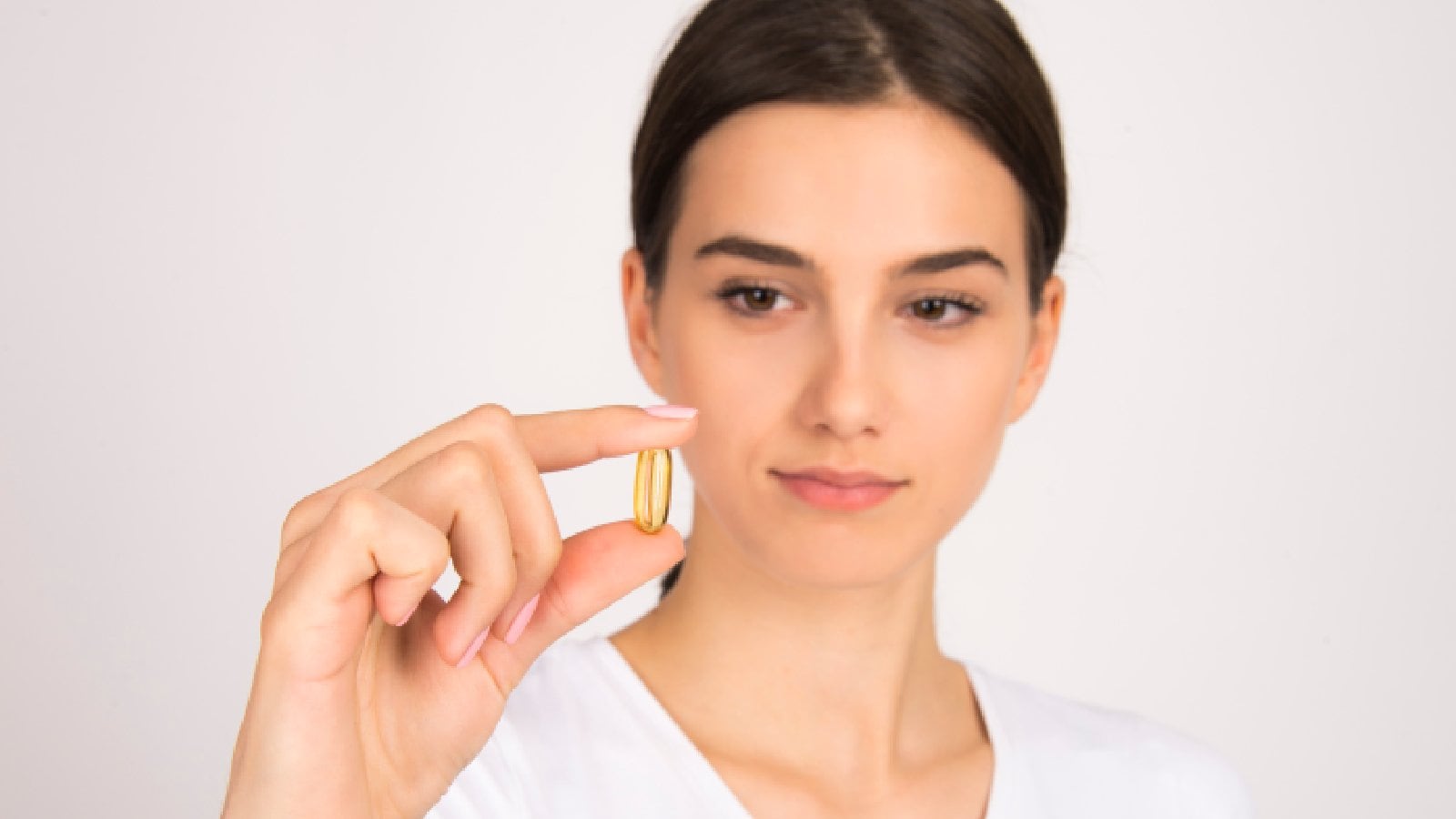 Vitamin E capsules for face: Benefits and side effects