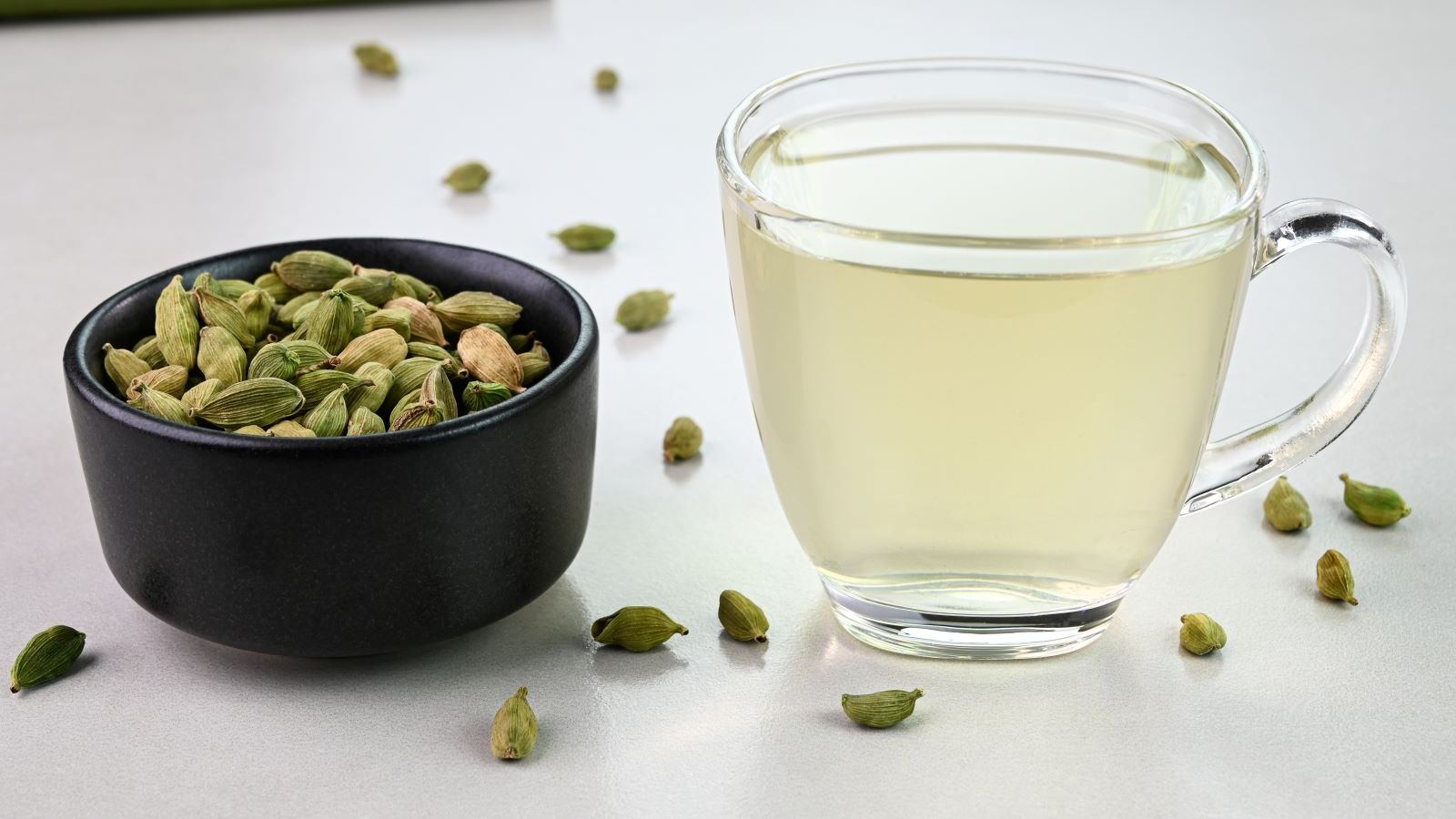 Cardamom water for skin: Tips to make it