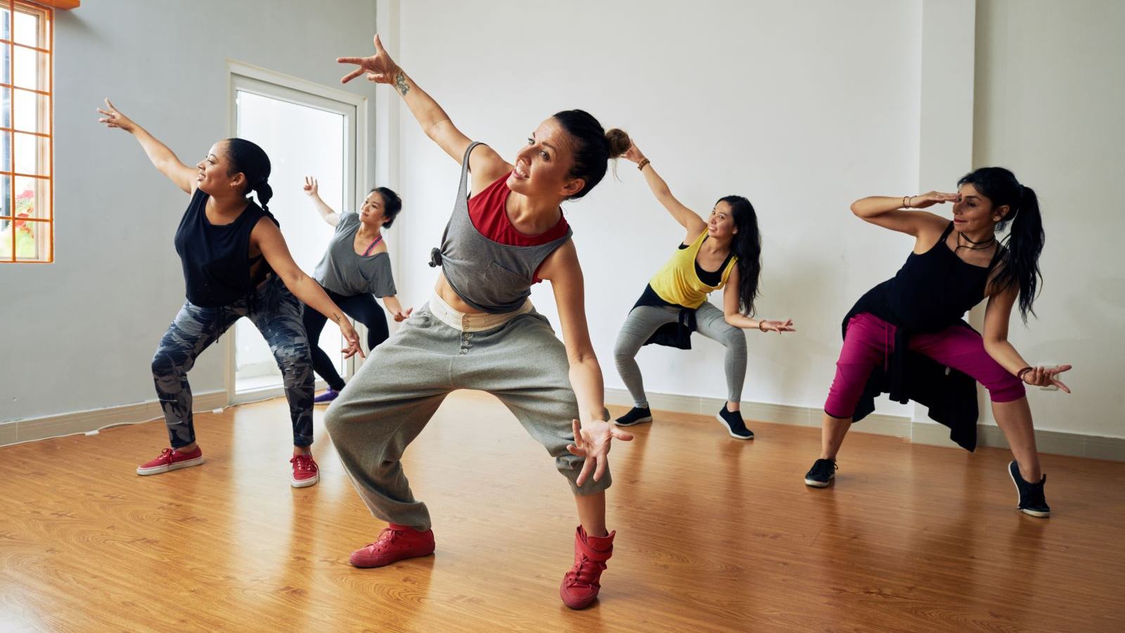 5 easy dance exercises for stress relief