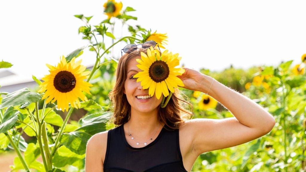 Sunflower seeds for hair: Benefits, and uses